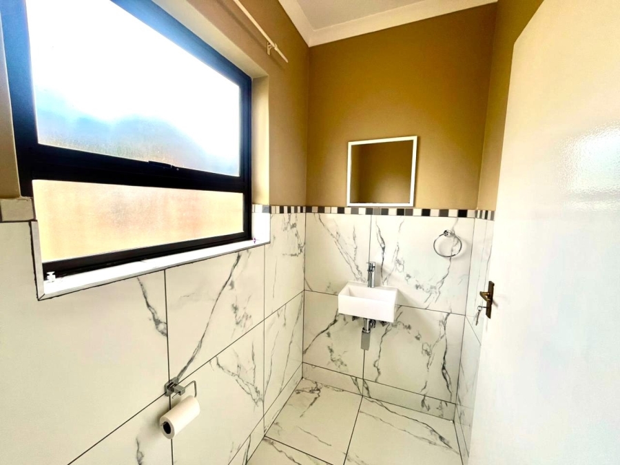 To Let 4 Bedroom Property for Rent in Cashan North West